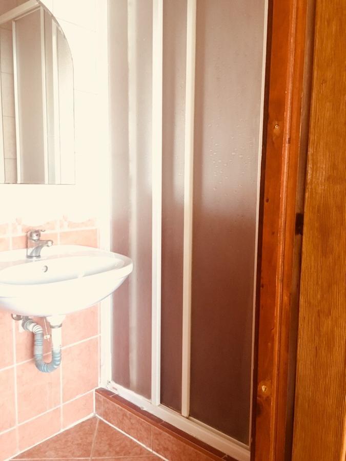 Hotel Rózsakert Panzió Nyíregyháza Exterior foto