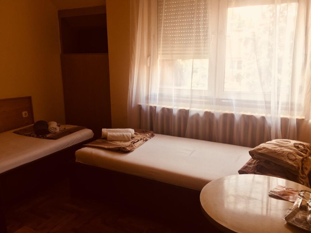 Hotel Rózsakert Panzió Nyíregyháza Exterior foto